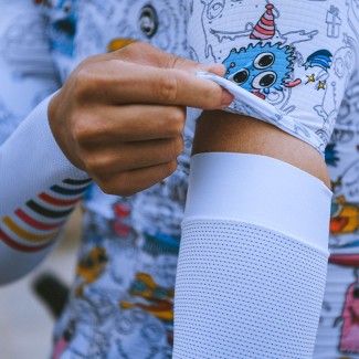 Solid color sweat-wicking and breathable sleeves